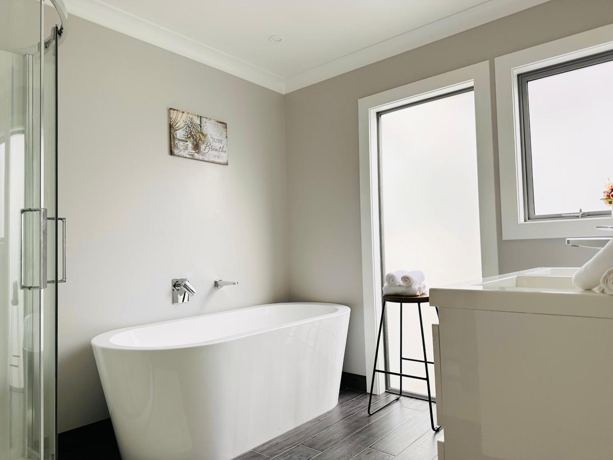 Summer Holiday 4 Bedrooms House In Hamilton With Pool And Spa Exterior photo